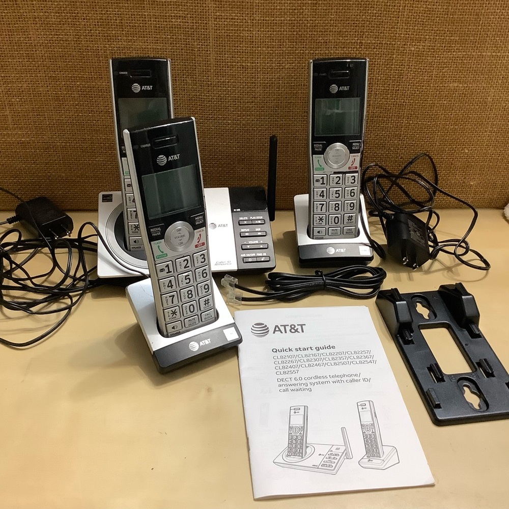 AT&T 3 Handset Cordless Answering System with Smart Call Blocker CL82307 (B401)